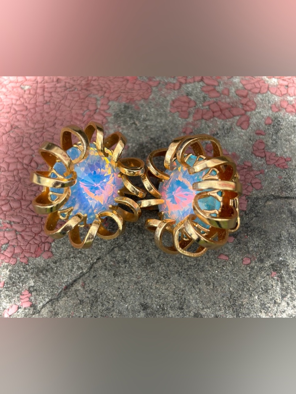 vintage Sarah Coventry "Mystic Blue" clip-on earrings from 1969.